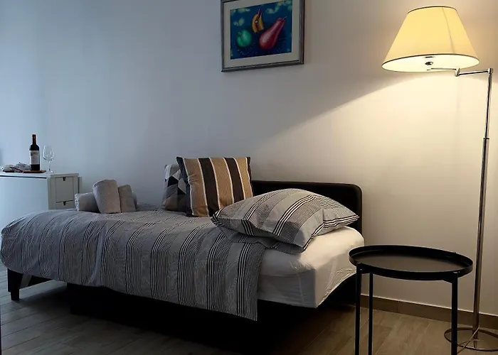 Flora's Apartment