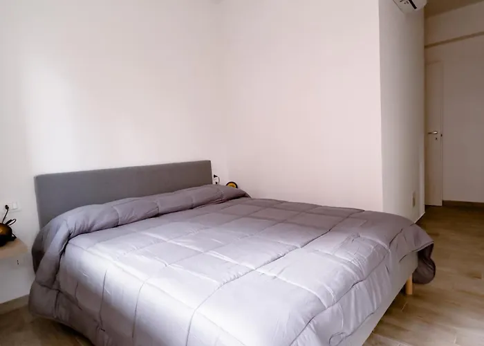 Flora's Apartment